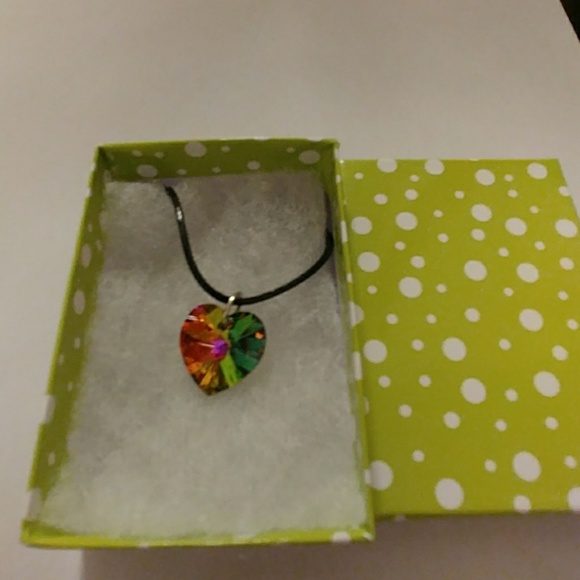 Radiant Green Crystal Heart Necklace - Picture 7 of 8